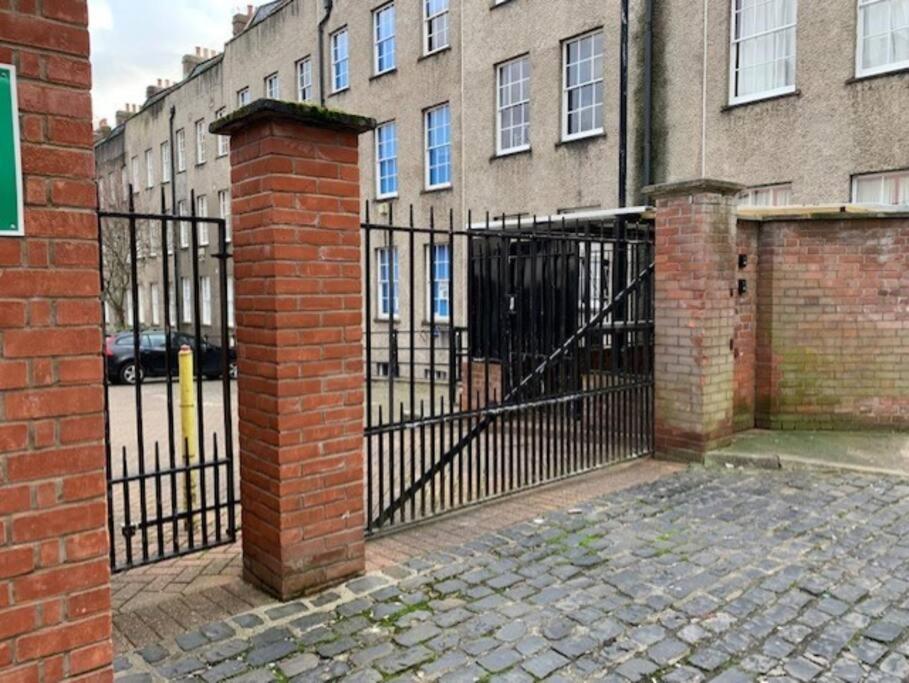 Bristol City Stays - 1 Bed - Pembroke Court Eksteriør billede