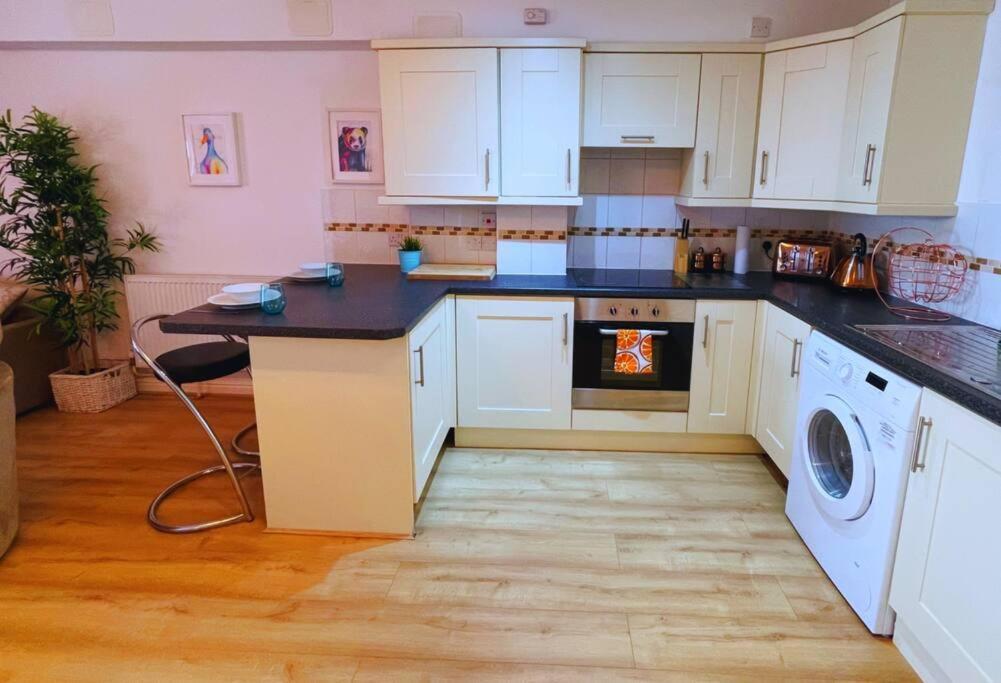 Bristol City Stays - 1 Bed - Pembroke Court Eksteriør billede